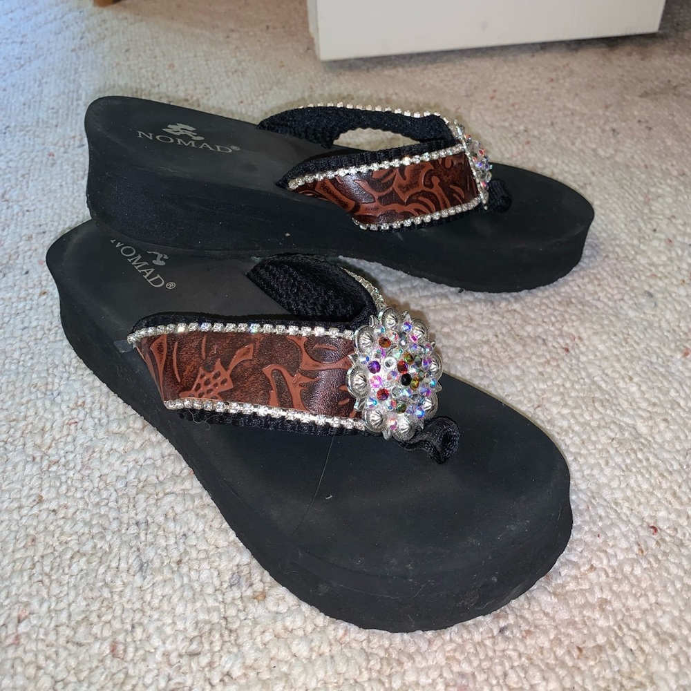 Nomad flip flops